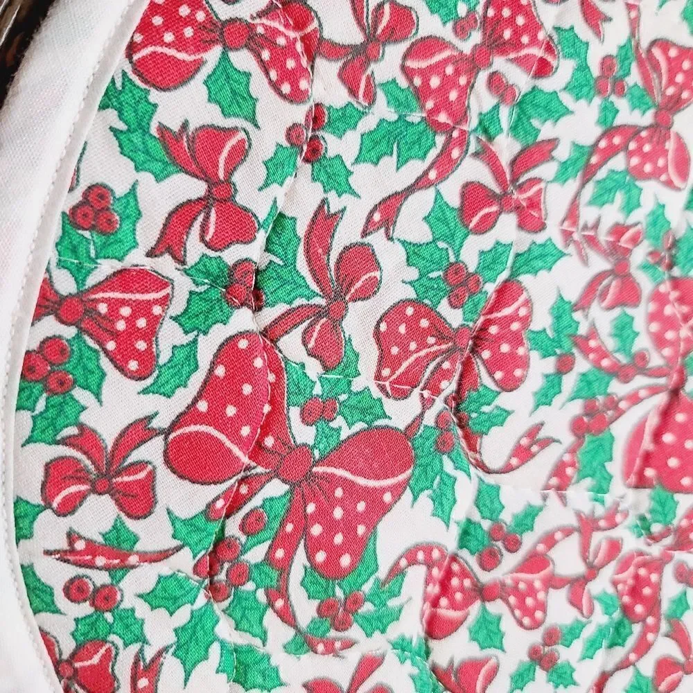 Vintage Handmade Christmas Red Polka Dot Bow Holly Contrast Trim Placemat